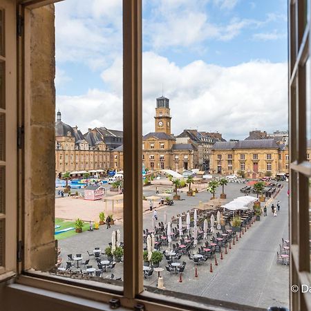 Suites Mana - Matahina Avec Vue Superbe Sur La Place Ducale Et Parking Prive Inclus Charleville-Mézières Dış mekan fotoğraf