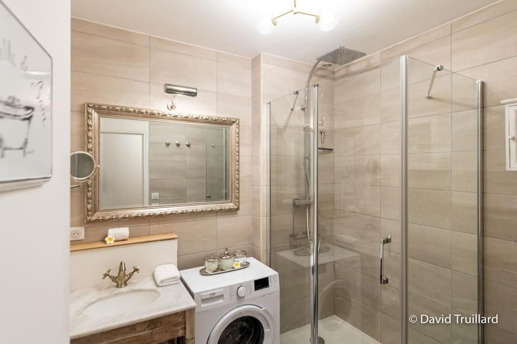 Suites Mana - Matahina Avec Vue Superbe Sur La Place Ducale Et Parking Prive Inclus Charleville-Mézières Dış mekan fotoğraf