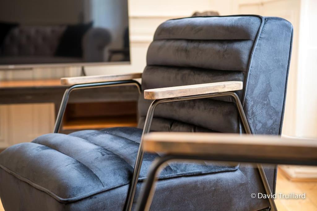 Suites Mana - Matahina Avec Vue Superbe Sur La Place Ducale Et Parking Prive Inclus Charleville-Mézières Dış mekan fotoğraf