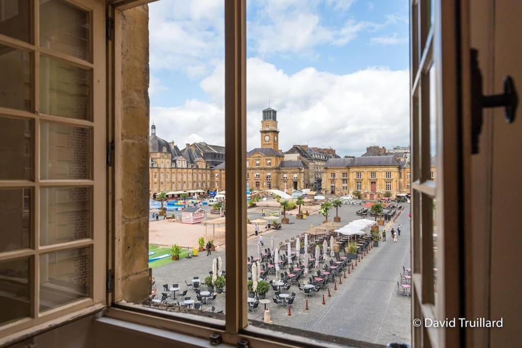 Suites Mana - Matahina Avec Vue Superbe Sur La Place Ducale Et Parking Prive Inclus Charleville-Mézières Dış mekan fotoğraf