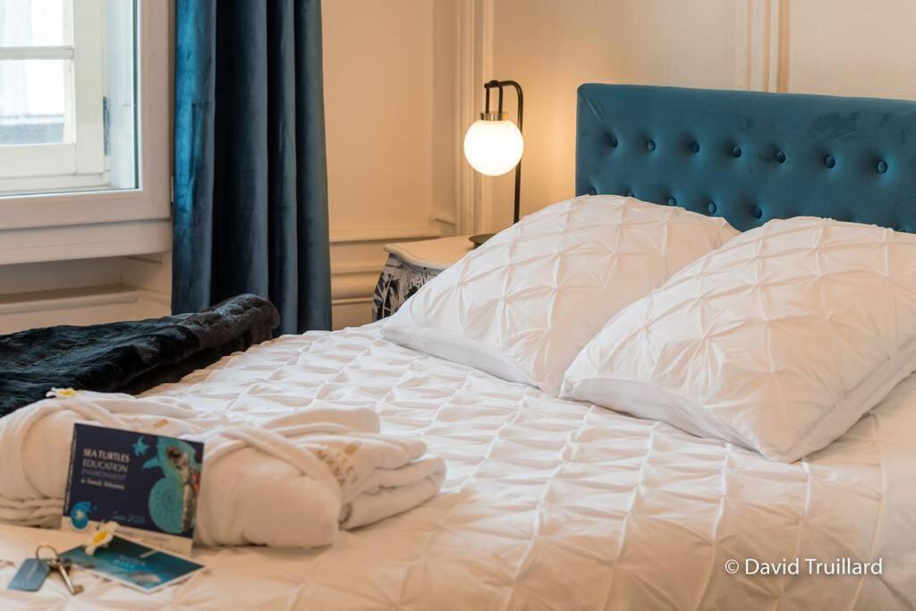 Suites Mana - Matahina Avec Vue Superbe Sur La Place Ducale Et Parking Prive Inclus Charleville-Mézières Dış mekan fotoğraf