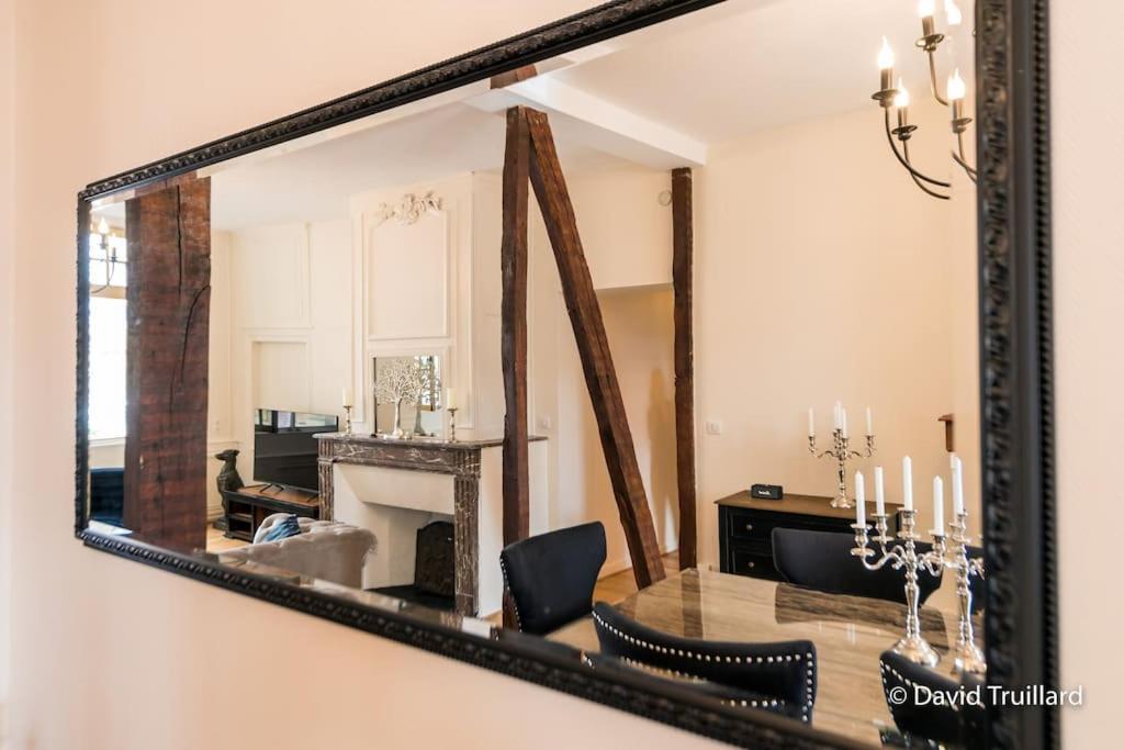 Suites Mana - Matahina Avec Vue Superbe Sur La Place Ducale Et Parking Prive Inclus Charleville-Mézières Dış mekan fotoğraf